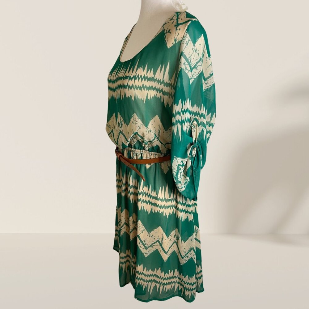 Peach Love California Green Chevron Print Dress w/ Belt β Size XL - Picture 2 of 7